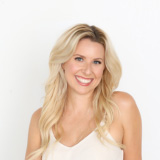 Headshot of Phoenix Reiki practitioner Alison Papazois